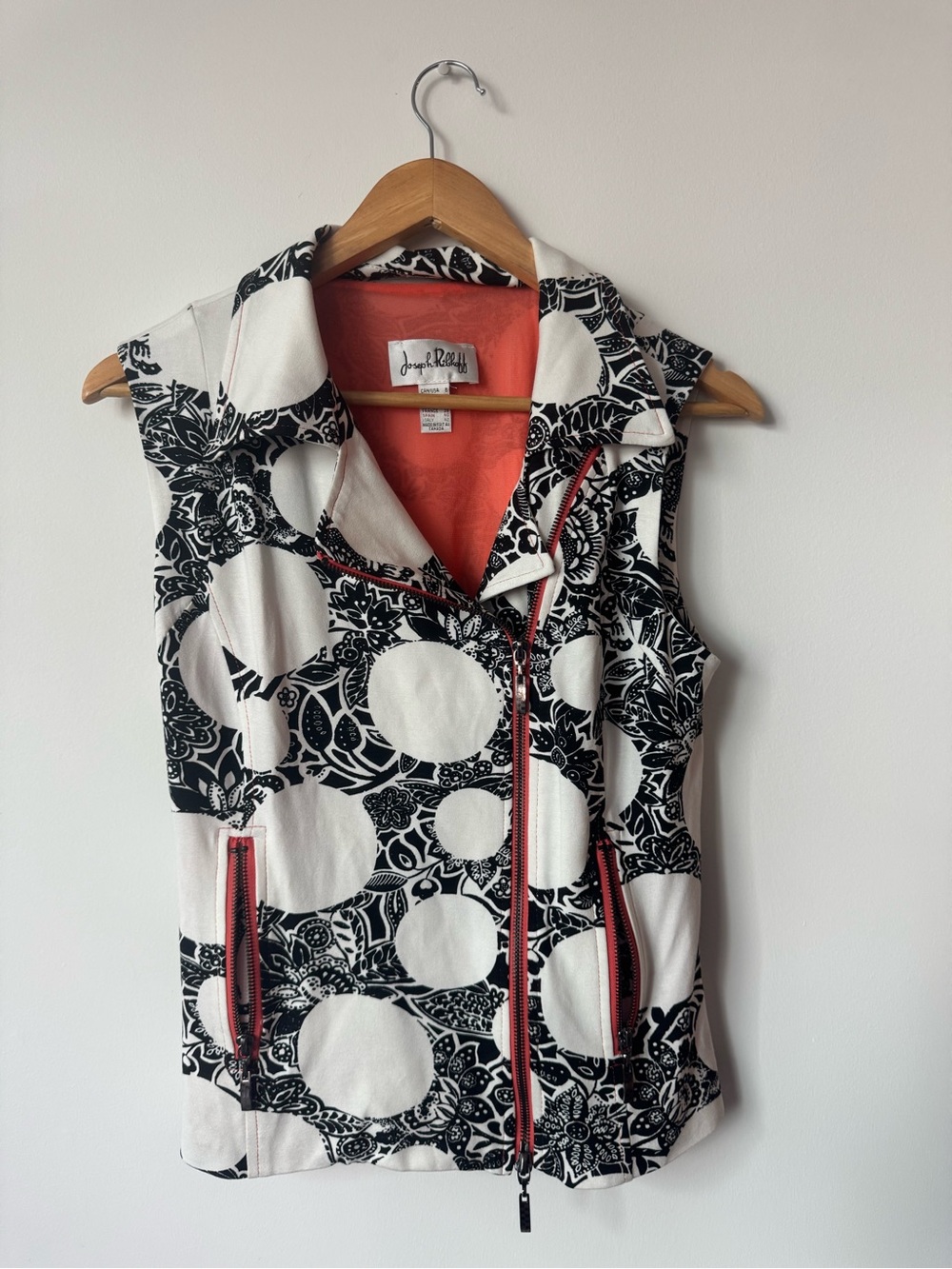 IJoseph Ribkoff Asymmetric Zip Floral Vest Black White Coral Size 8 Made in Cana